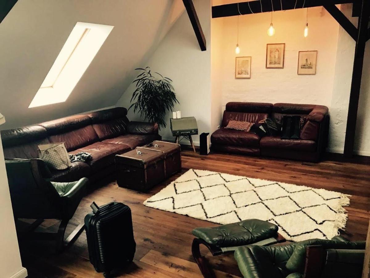 Helle Dachgeschosswohnung Fuer 8 Personen In Zentraler Lage Berlin Zewnętrze zdjęcie