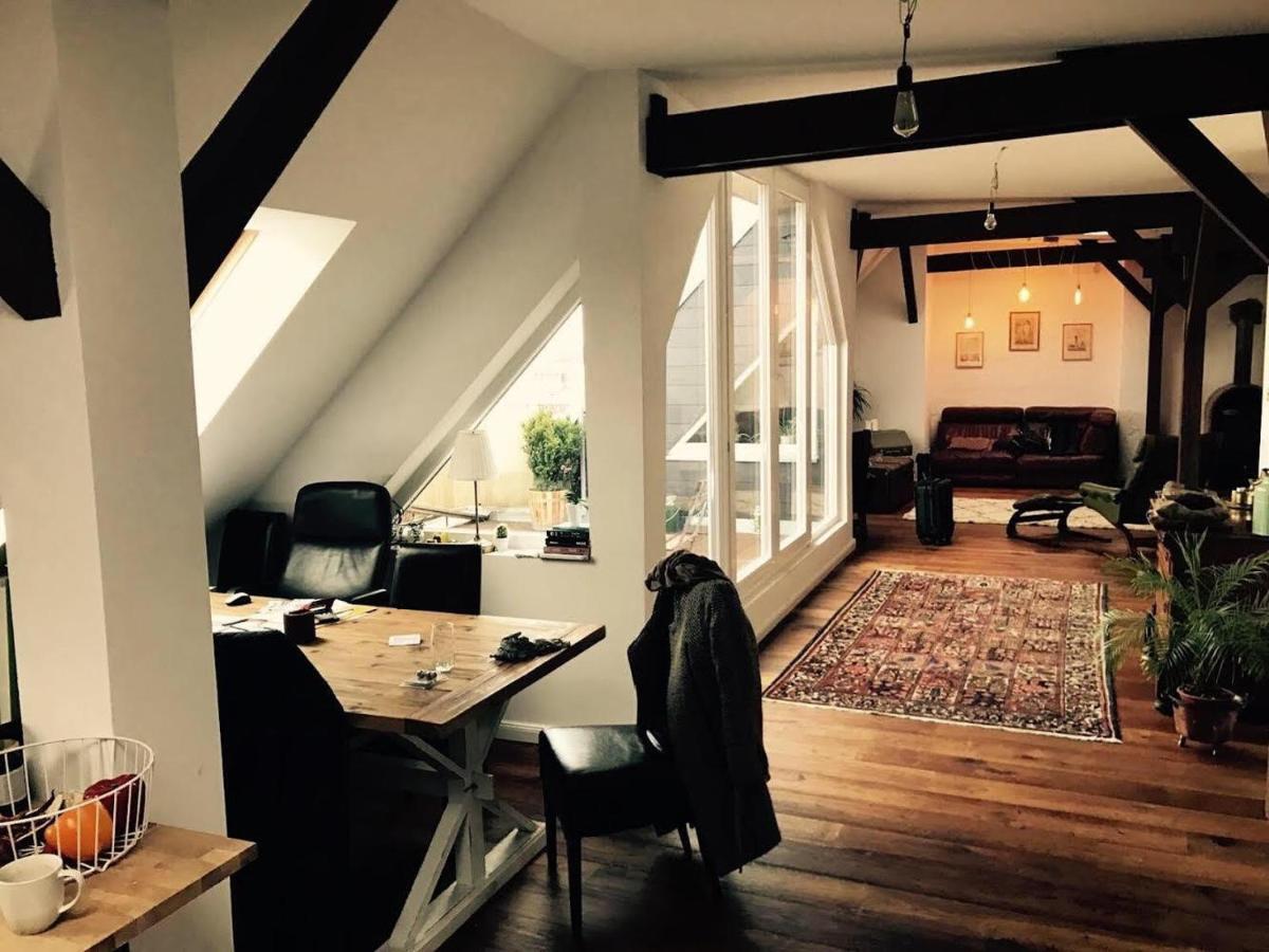 Helle Dachgeschosswohnung Fuer 8 Personen In Zentraler Lage Berlin Zewnętrze zdjęcie